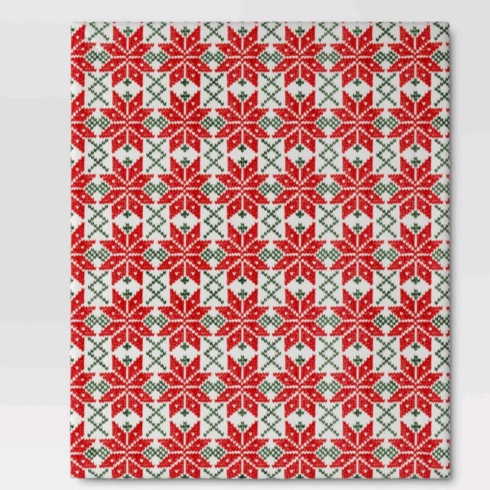 Plush throw blanket
